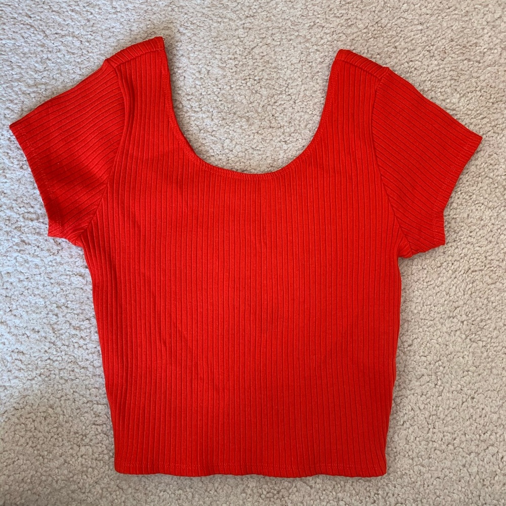 Garage Ribbed Crop Top - Picture 2 of 3